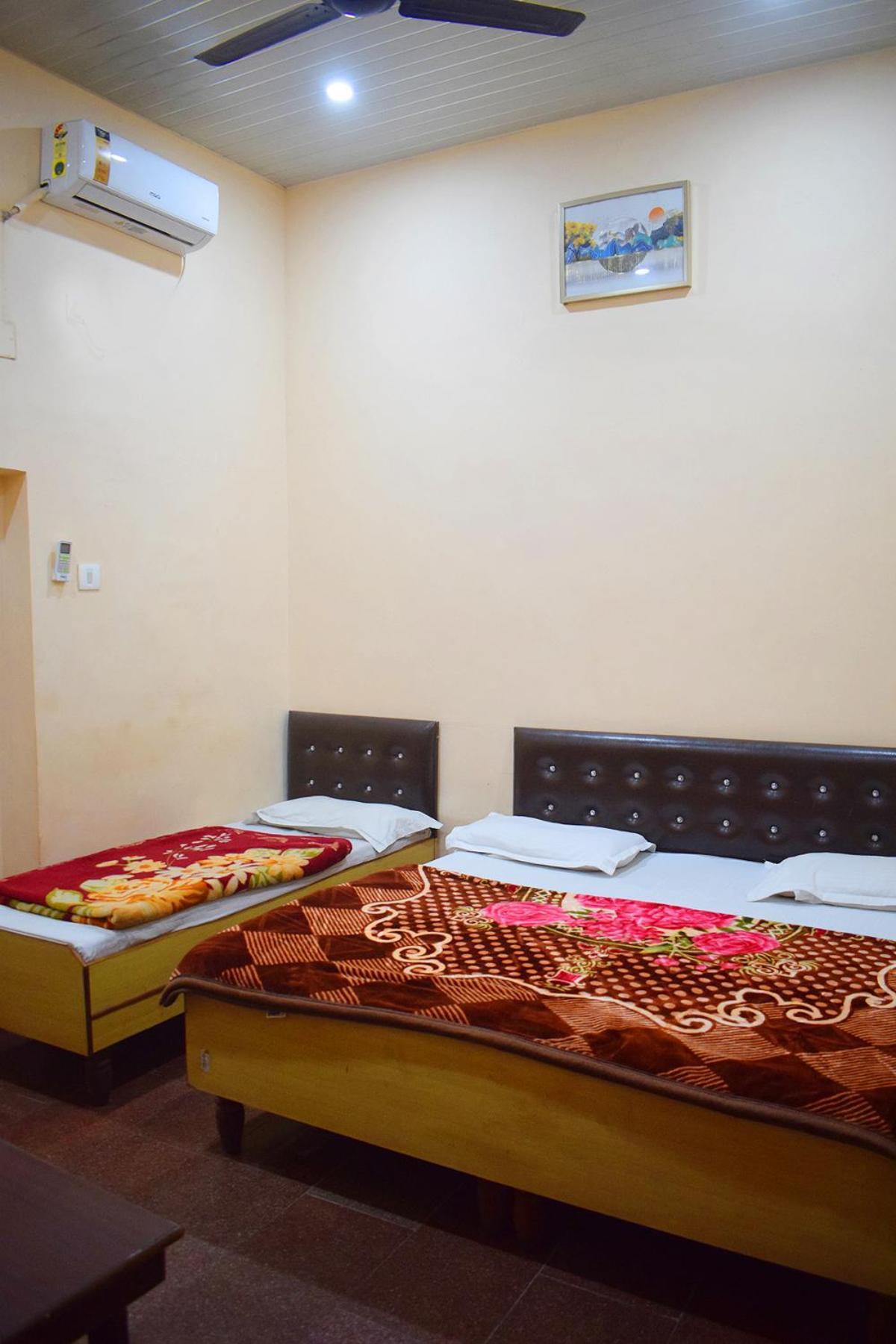 Hotel Golden Haridwar Luaran gambar